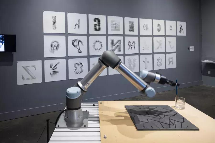 M. 机器人，2024年，工艺设计博物馆. 摄影:Henrik Kam.