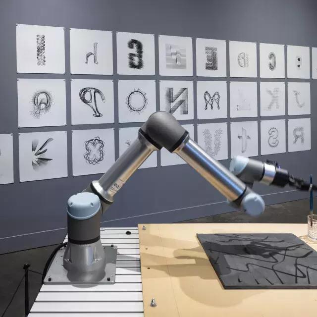 Mr. Roboto, 2024, Museo dell'Artigianato e del Design. Foto di Henrik Kam.